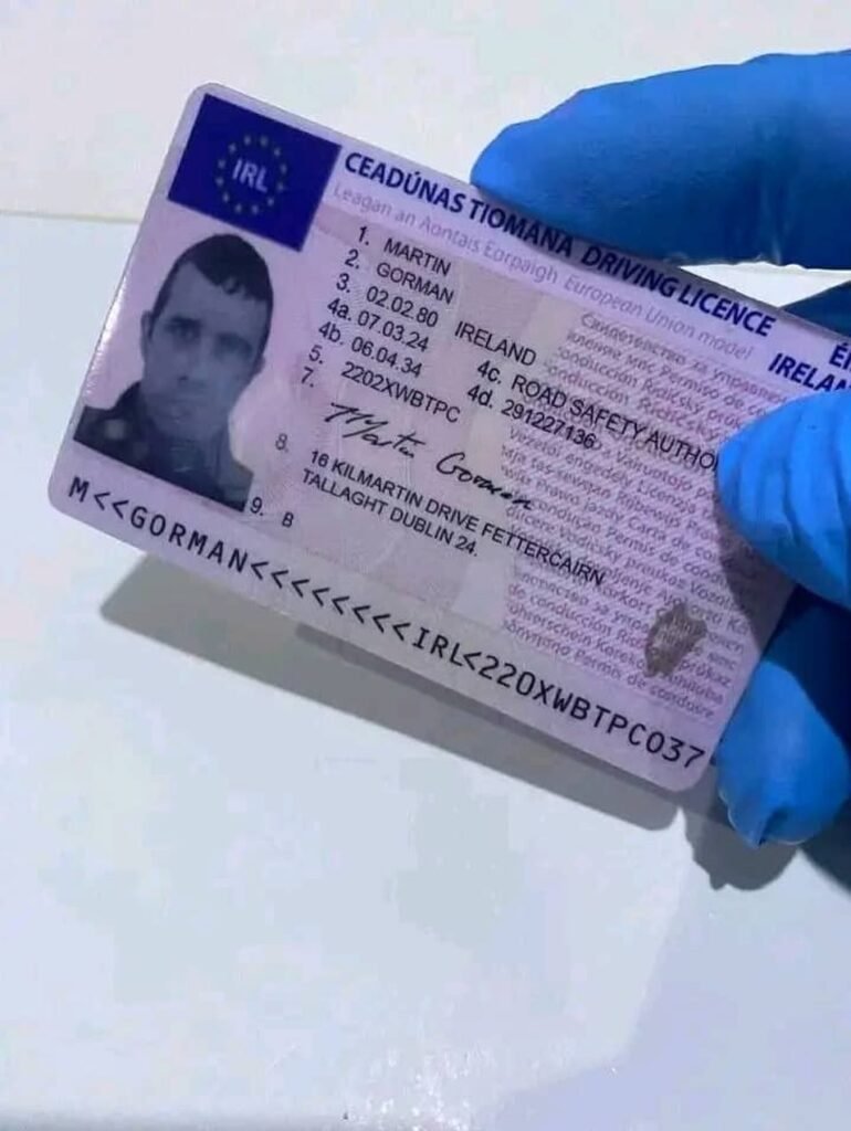 Ceannaigh ceadúnas tiomána bunaidh